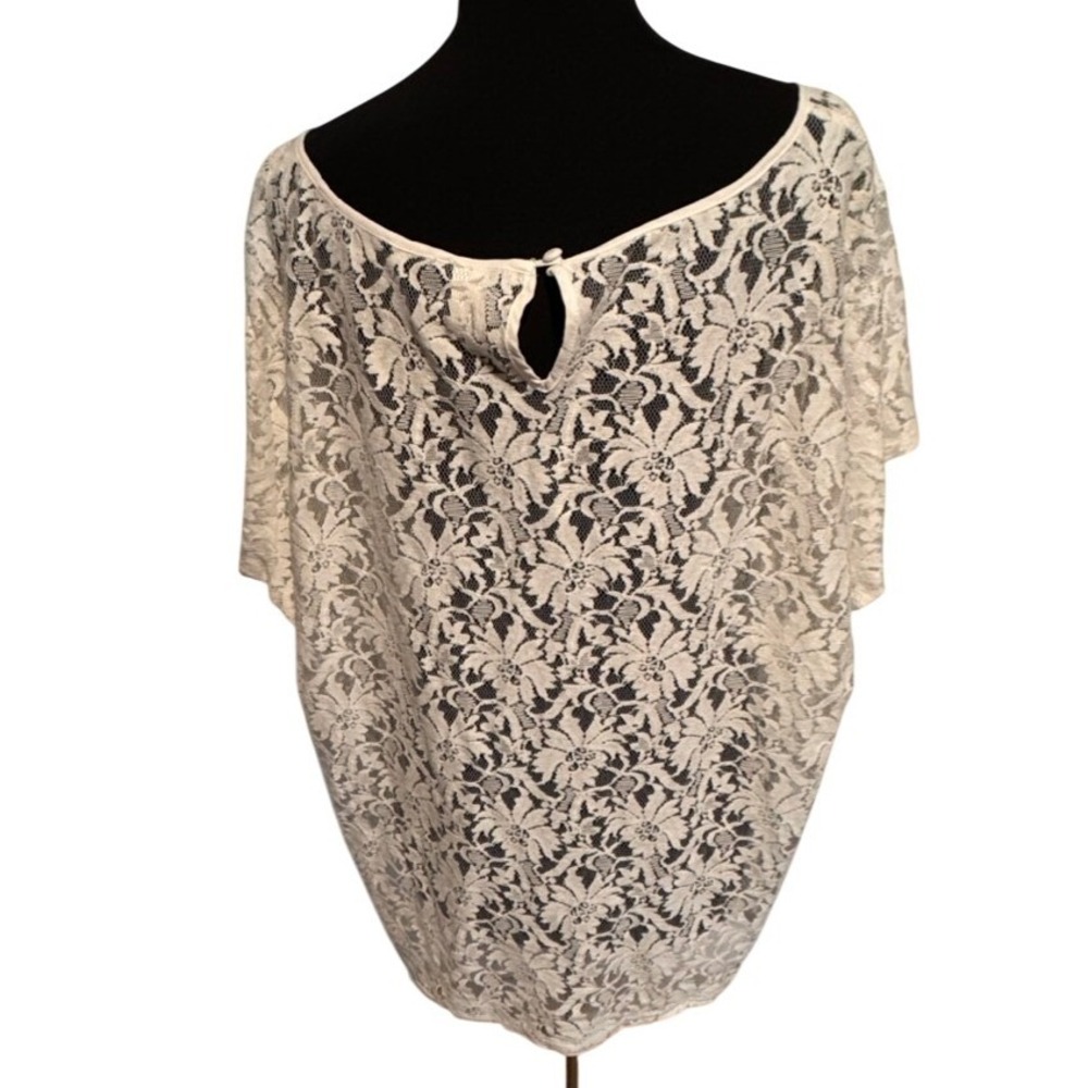 Torrid Lace Overlay Top Size 3 Ivory Floral Sheer Overlay Romantic Boho - Picture 4 of 8